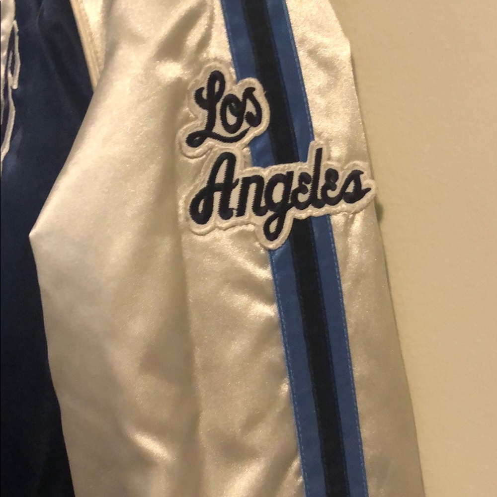 Vintage Carl Banks NBA Los Angeles Lakers Starter Jacket - Picture 16 of 16